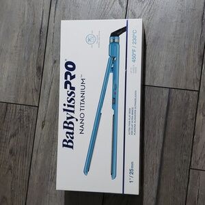 BaBylissPRO Nano Titanium Ultra-Thin Hair Straightener Professional Flat Iron 1"